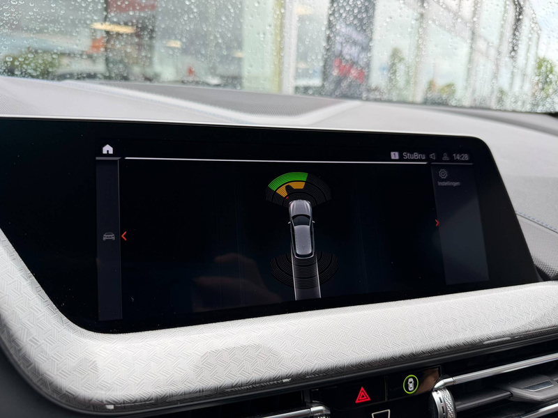 BMW 118 M PACK / MAT GRIJS / PANO / SFEERVERLICHTING / CARPLAY / ZETELVERWARMING / — photo 29