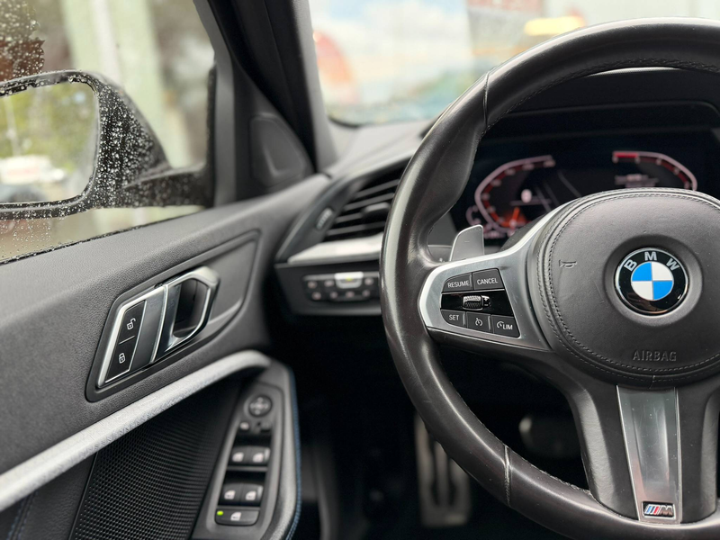 BMW 118 M PACK / MAT GRIJS / PANO / SFEERVERLICHTING / CARPLAY / ZETELVERWARMING / — photo 21
