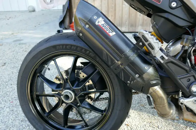 Ducati Hypermotard 821 - foto 7