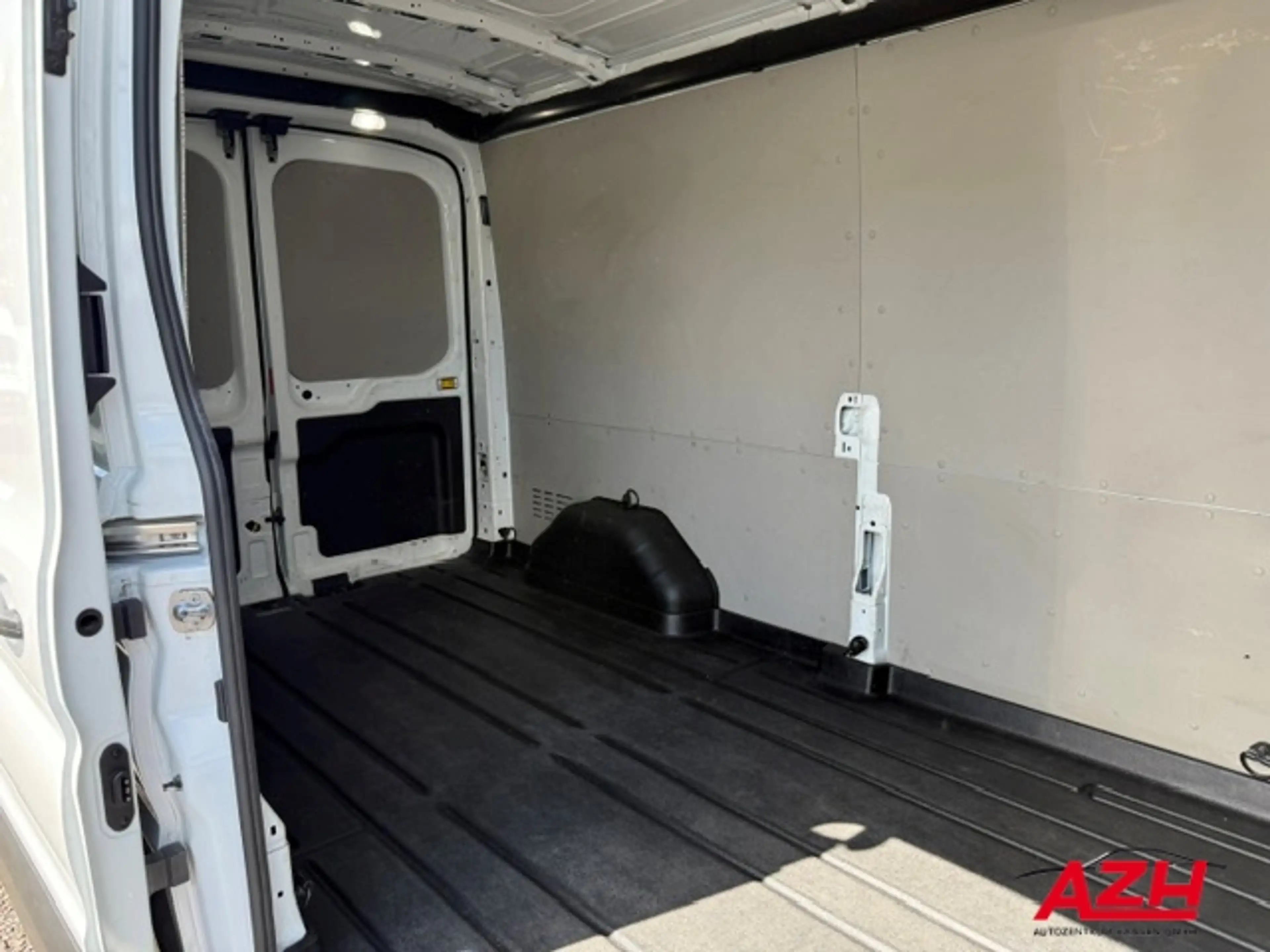Ford Transit Kasten L3H2 Trend 2.0 TDCI, EURO 6 — photo 5