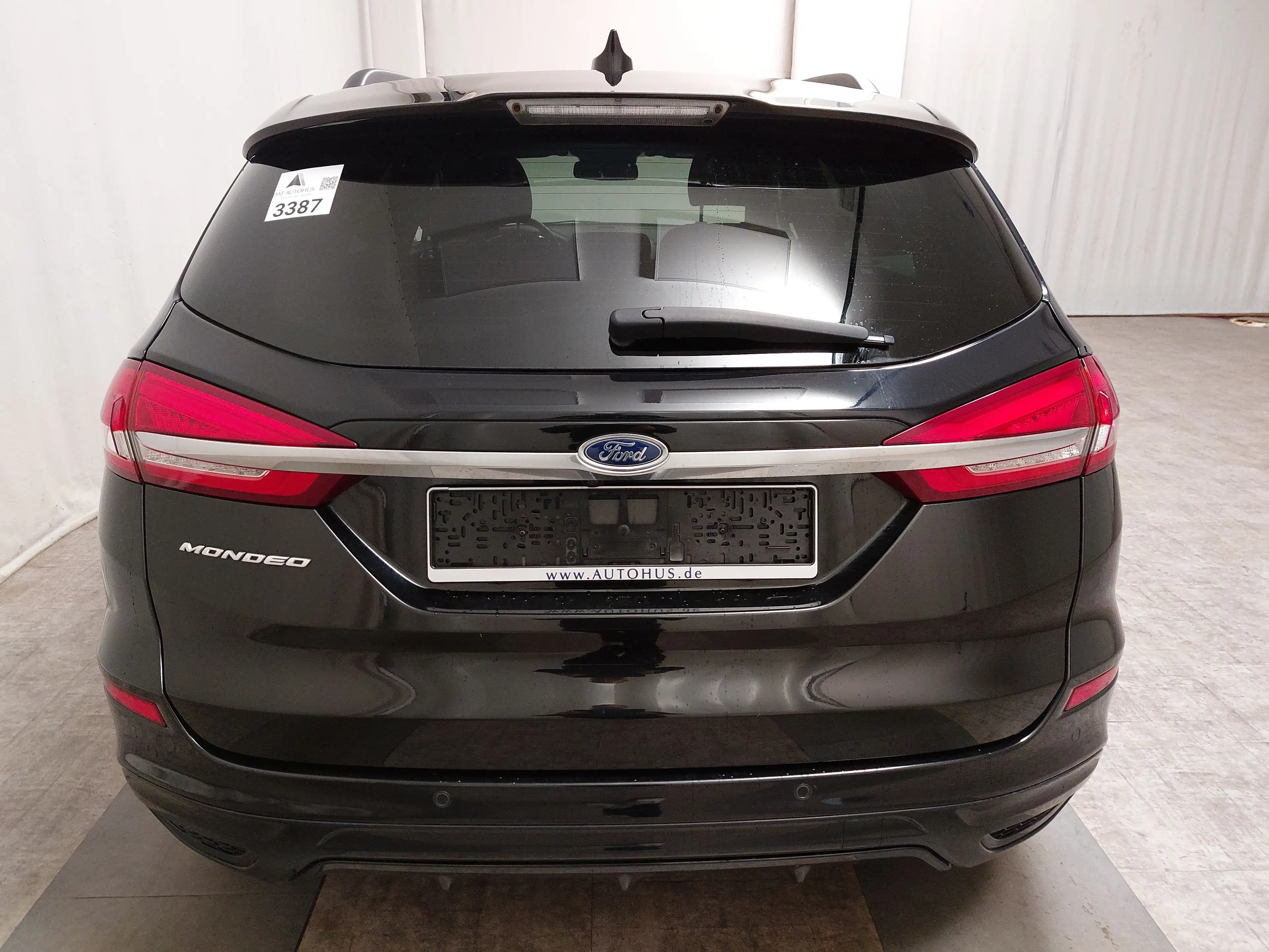Ford Mondeo — photo 14