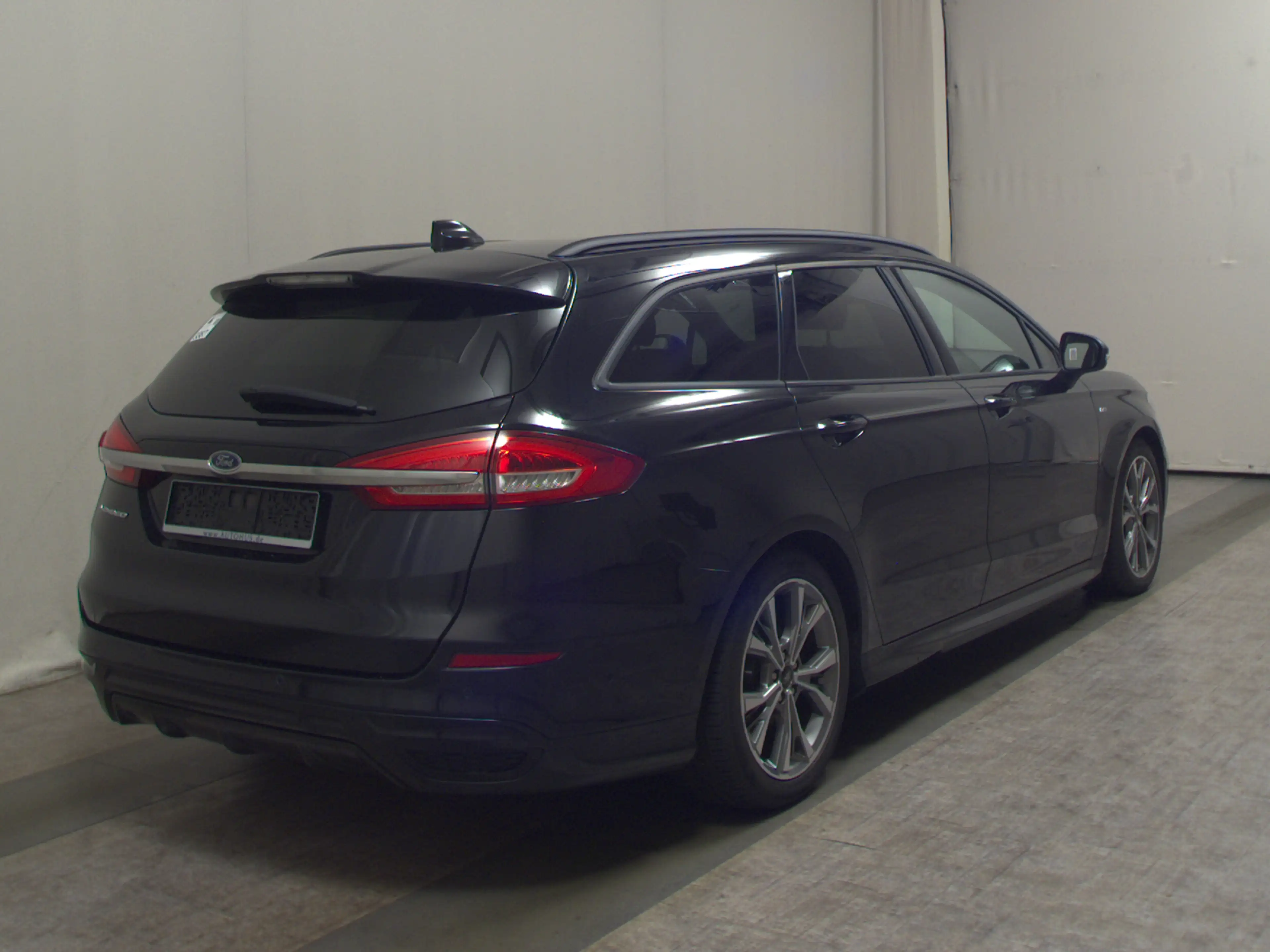 Ford Mondeo — photo 4