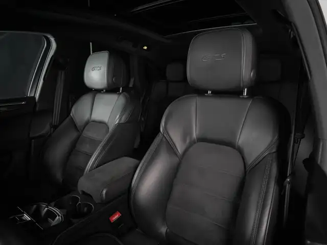 Porsche Macan view 12