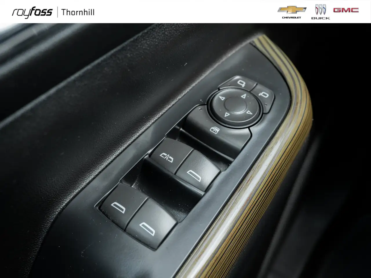 GMC Acadia снимка GMC Acadia
