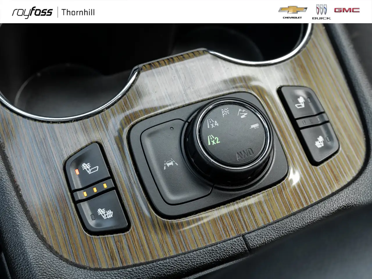 GMC Acadia снимка GMC Acadia
