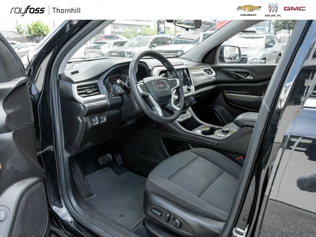 GMC Acadia снимка GMC Acadia