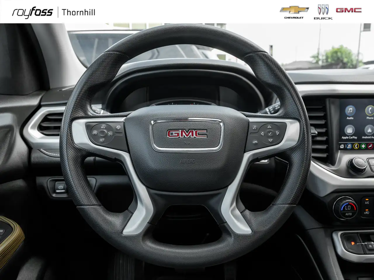 GMC Acadia снимка GMC Acadia
