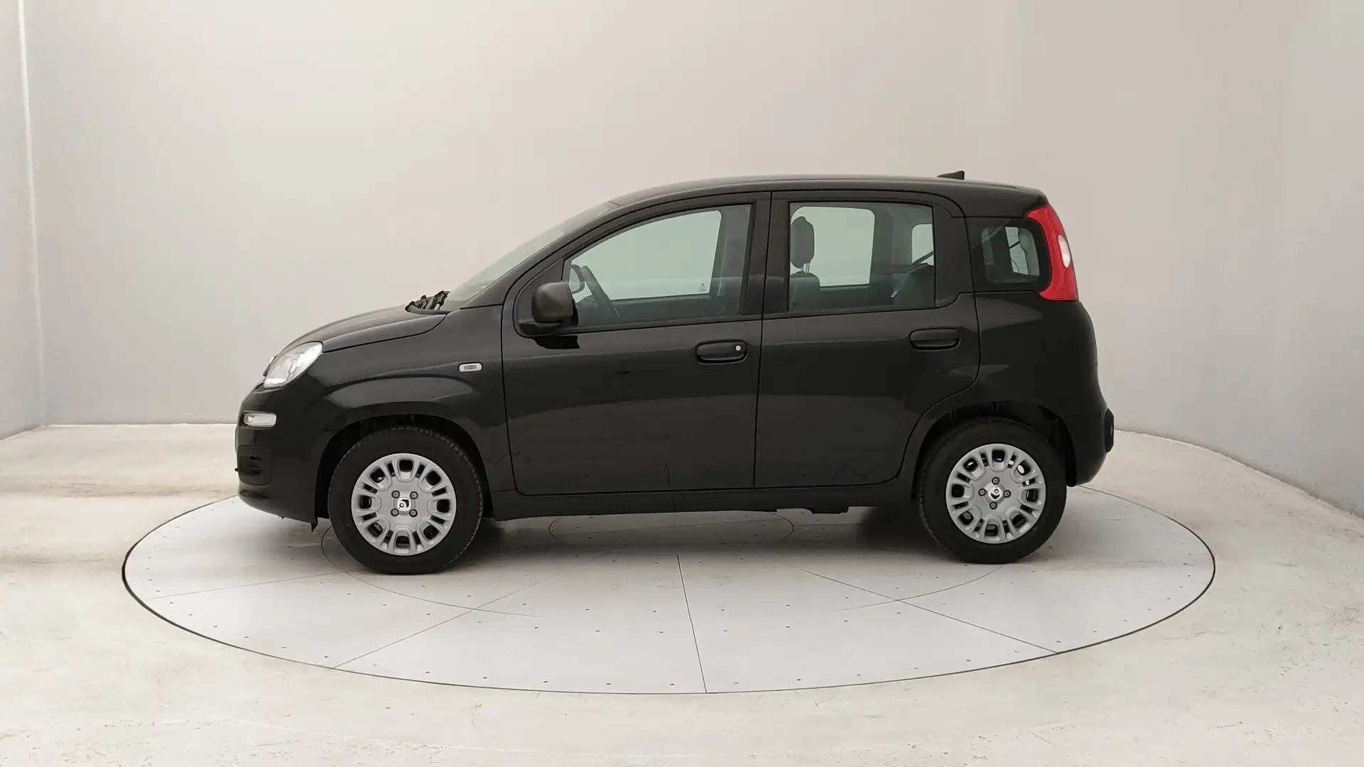 Fiat Panda 1.0 FireFly Hybrid Schwarz - 2