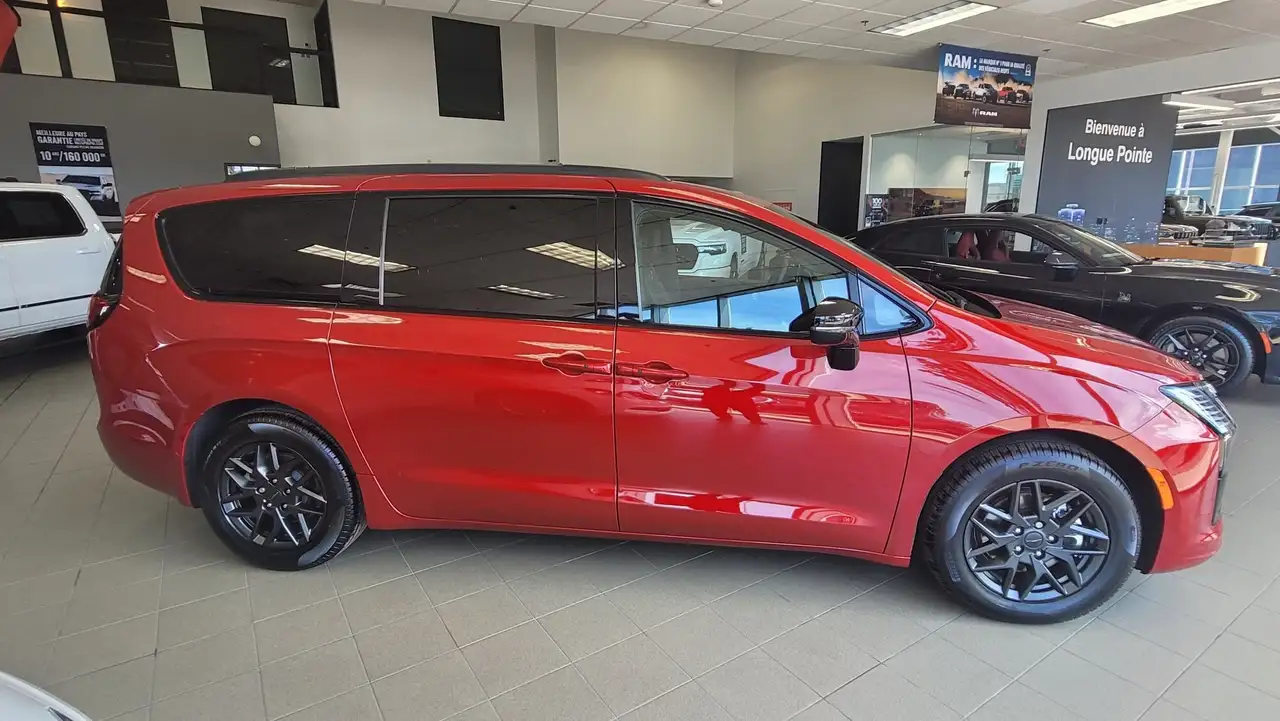 2027 Chrysler Pacifica