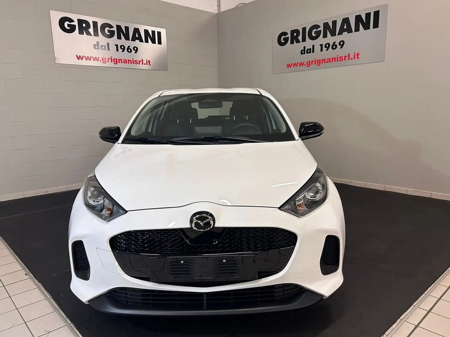 Mazda 2 Mazda2 Hybrid 1.5 VVT e-CVT Full Hybrid Electric Bianco - 2