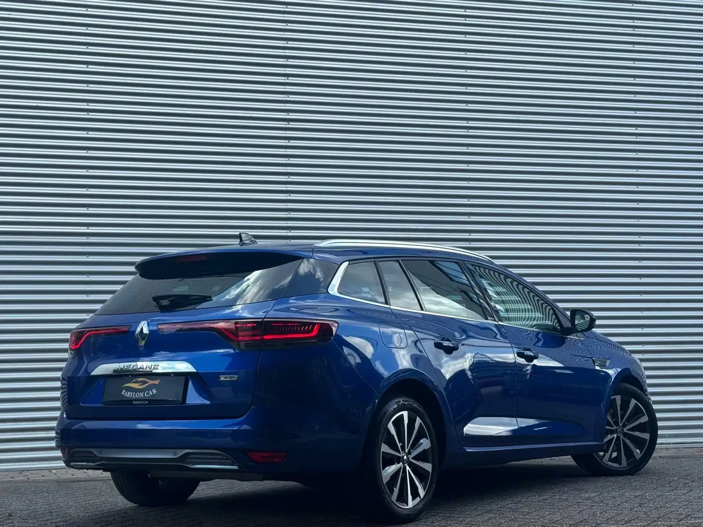 Renault Megane E-Tech Estate 1.6 Plug-In Hybrid 160 R.S. Line Blauw - 2