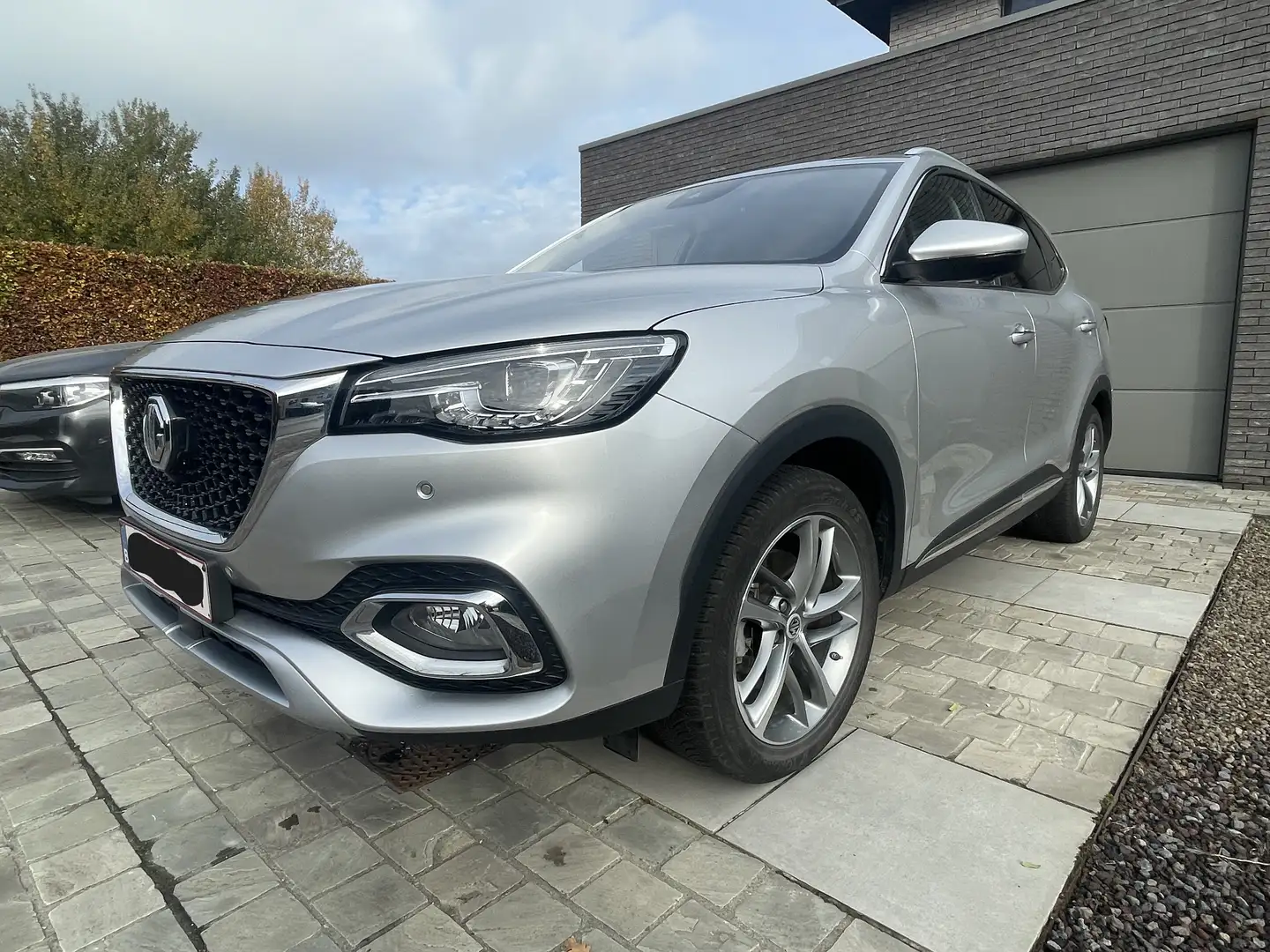 MG EHS EHS PHEV Luxury Plateado - 1