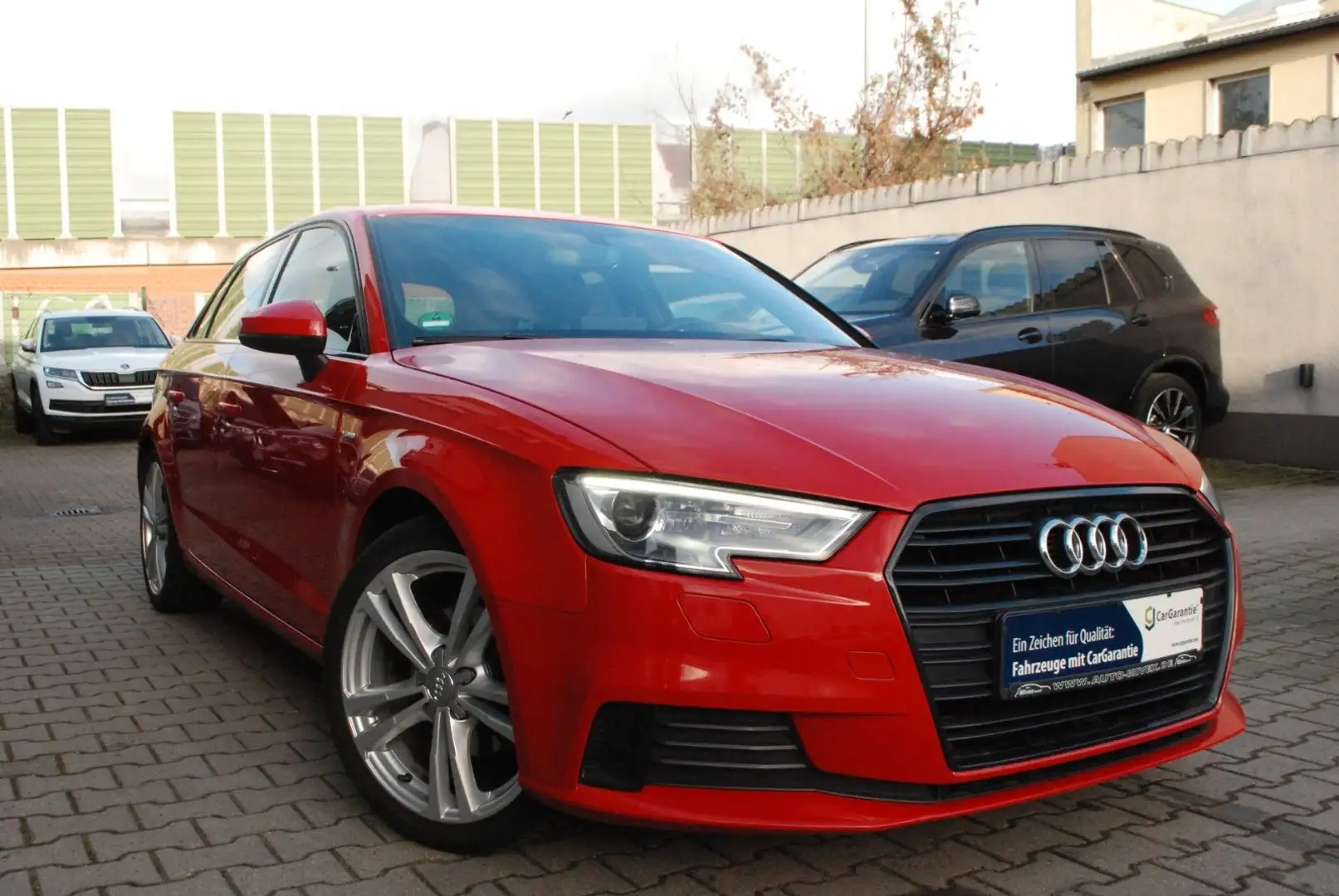 Audi A3 Sportback 30 TFSI S Line Sport Aut. GARANTIE Rouge - 2