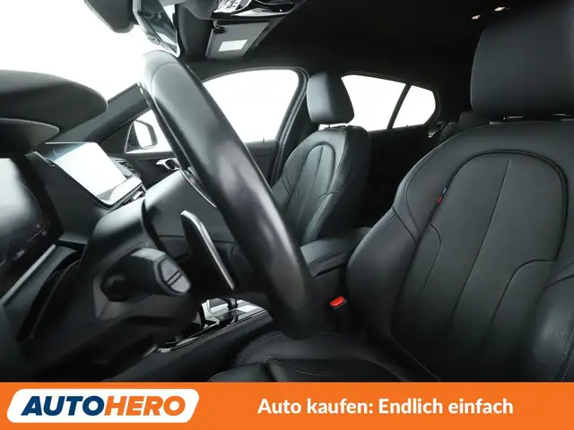 BMW 1 Series view 10