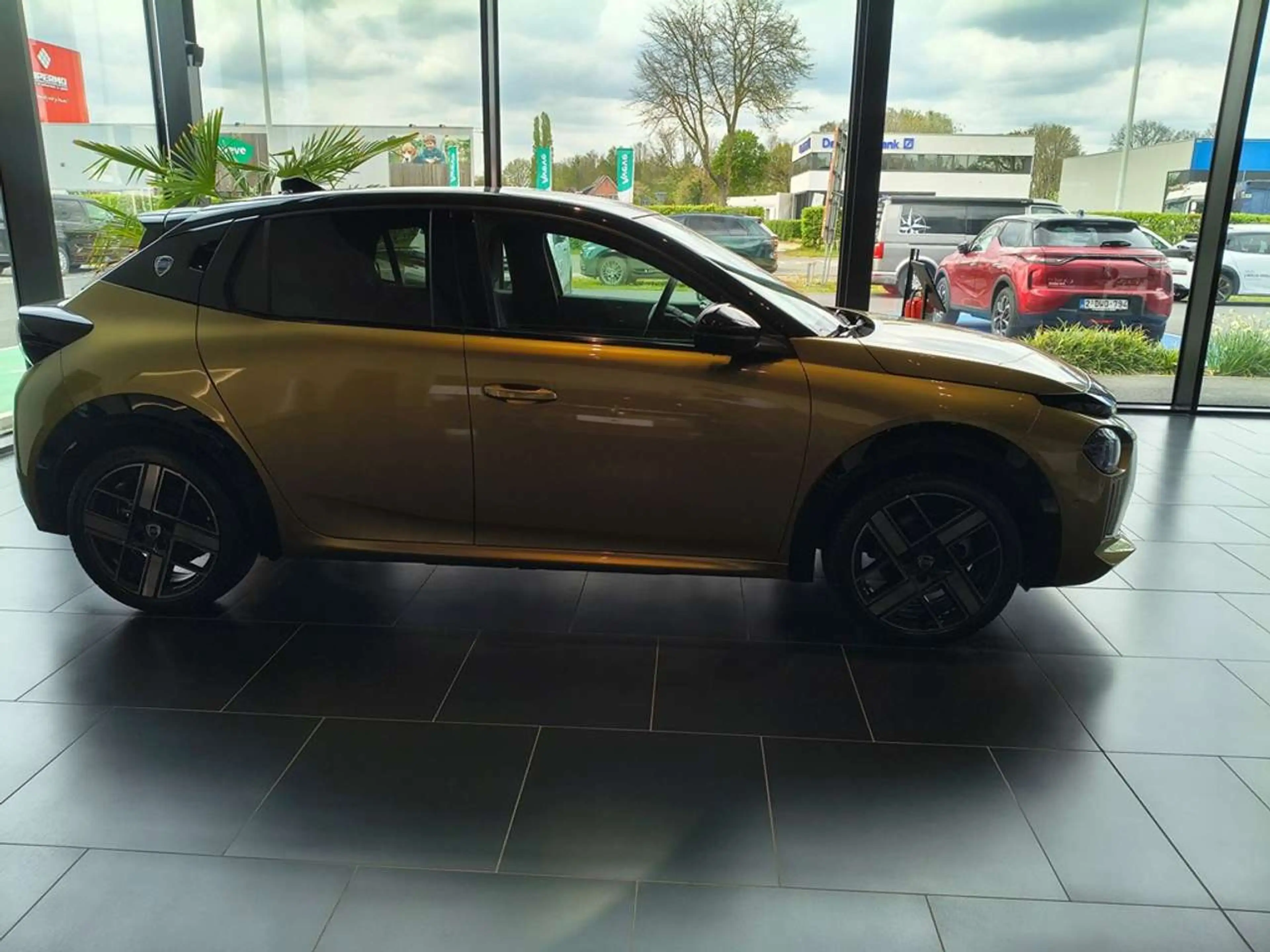 Lancia Ypsilon LX FULL Electric (NEW) — photo 5