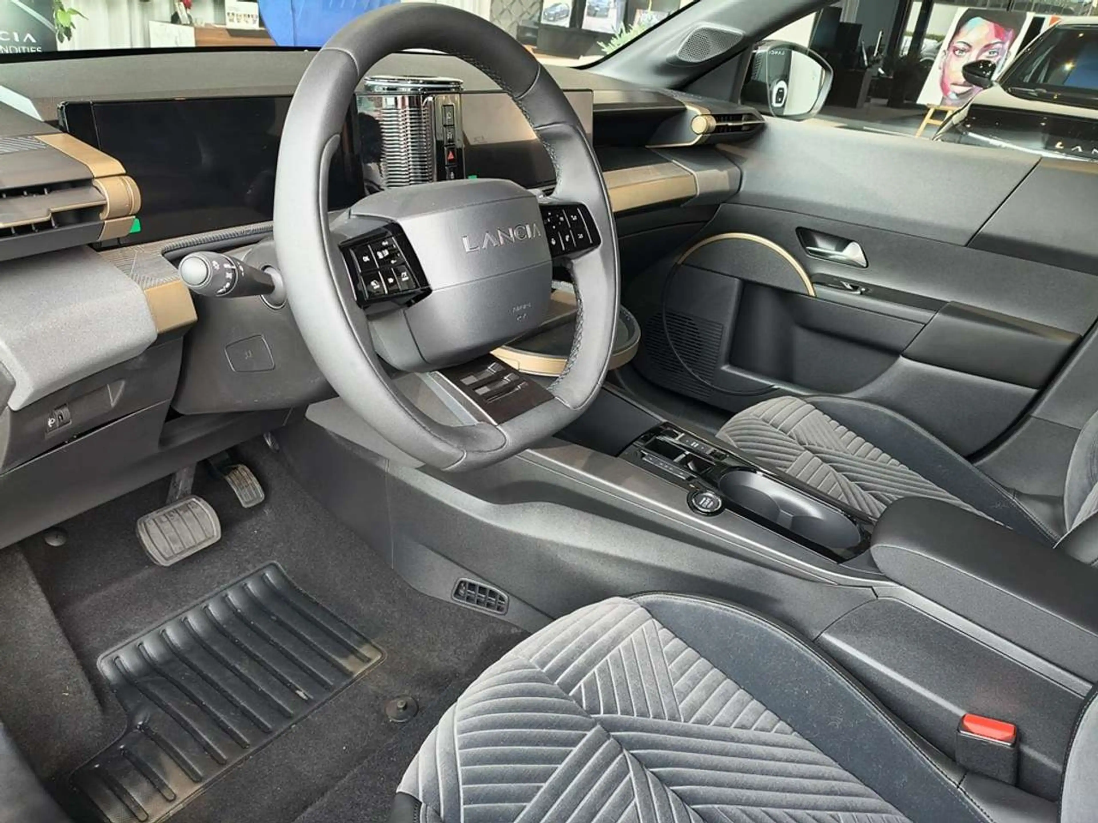 Lancia Ypsilon LX FULL Electric (NEW) — photo 9