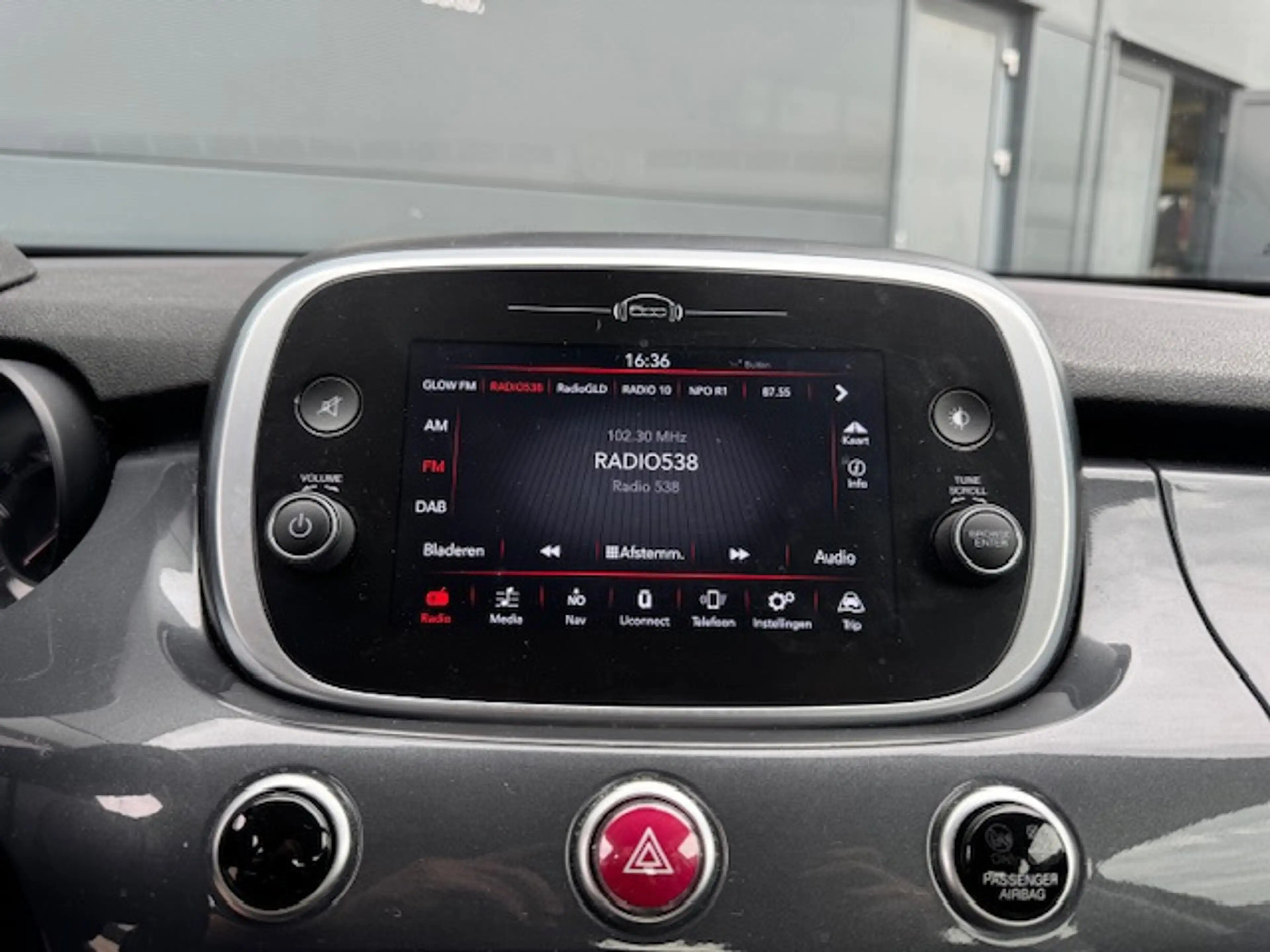 Fiat 500X 1.6 Holiday Ed. *carplay *navi *climate *cruise — photo 26