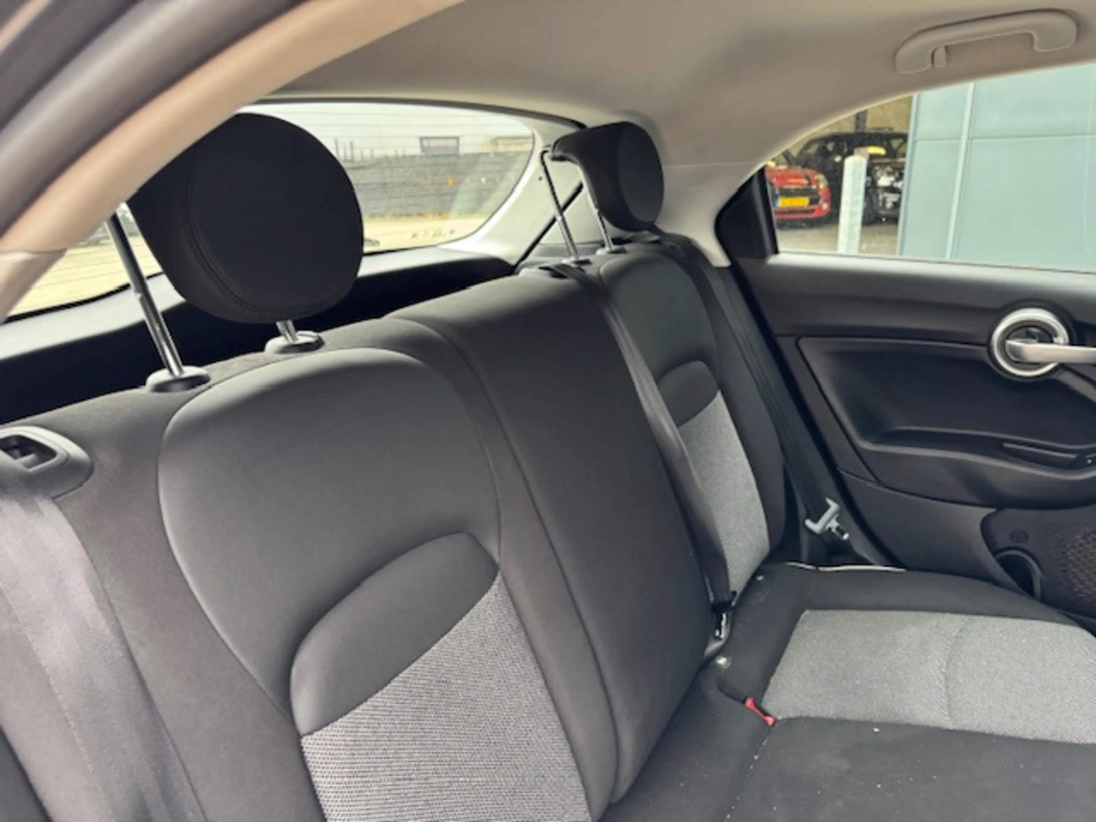 Fiat 500X 1.6 Holiday Ed. *carplay *navi *climate *cruise — photo 18