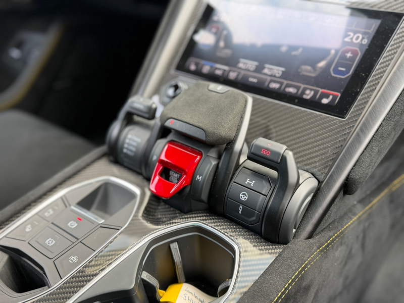 Lamborghini Urus 4.0 V8 Performante Pano|B&O-adv.|Akrapovic|Carbon| — photo 12
