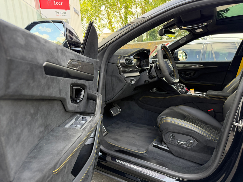Lamborghini Urus 4.0 V8 Performante Pano|B&O-adv.|Akrapovic|Carbon| — photo 26