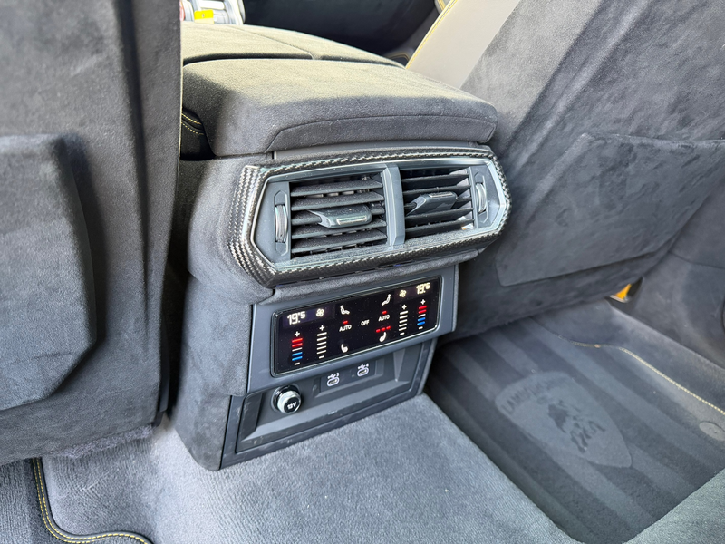Lamborghini Urus 4.0 V8 Performante Pano|B&O-adv.|Akrapovic|Carbon| — photo 30