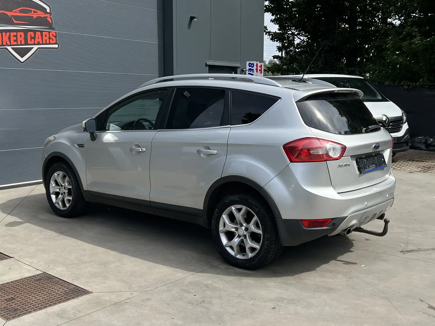 Ford Kuga 2.0 TDCi Titanium Panorama Airco Cruise Gris - 2