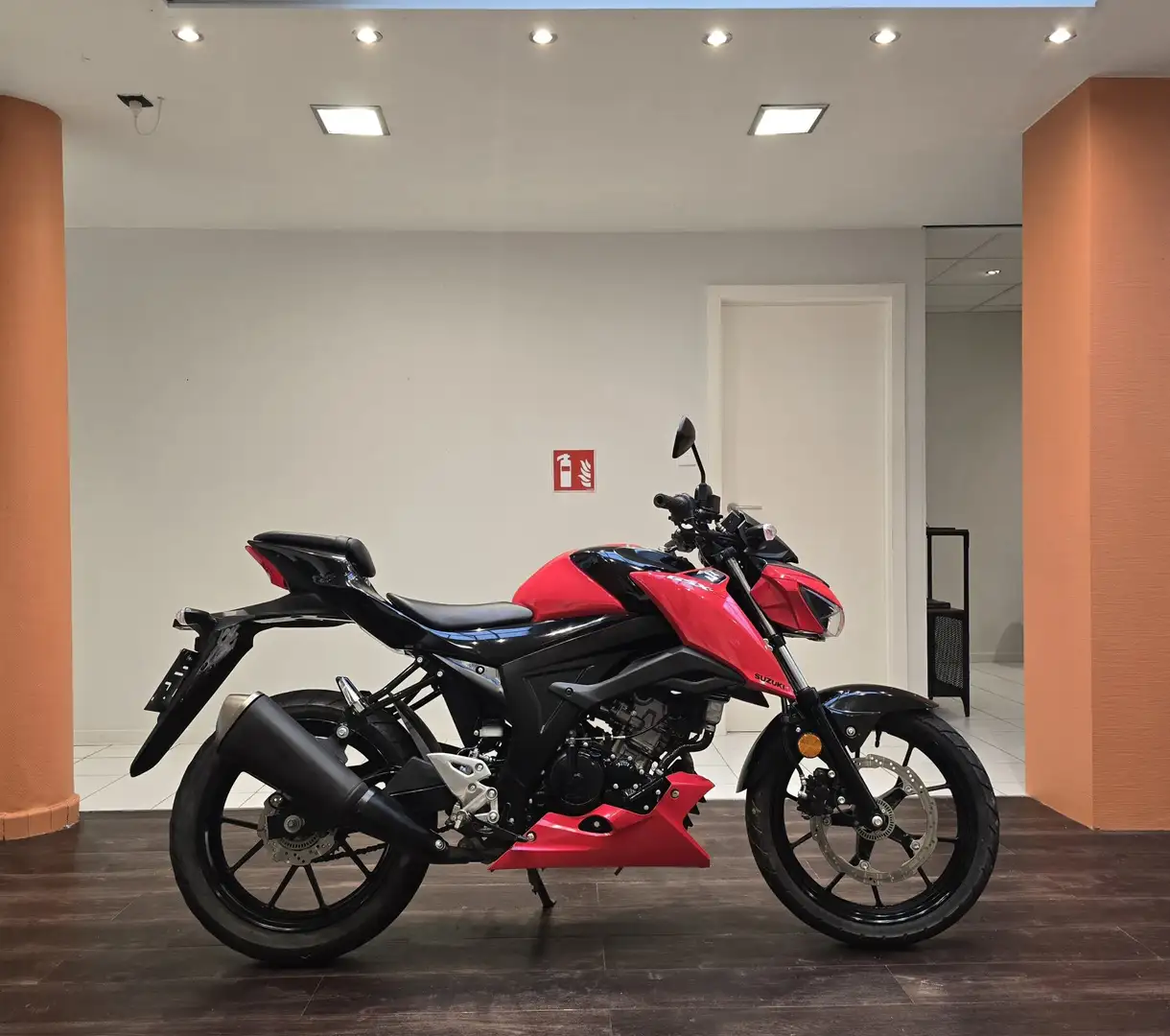 Suzuki GSX-S 125 Red - 1