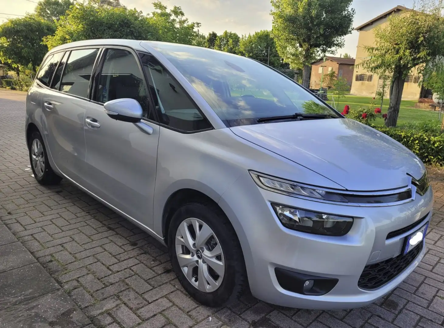 Citroen Grand C4 Picasso C4 Grand Picasso II 2013 1.6 bluehdi Exclusive s Plateado - 2