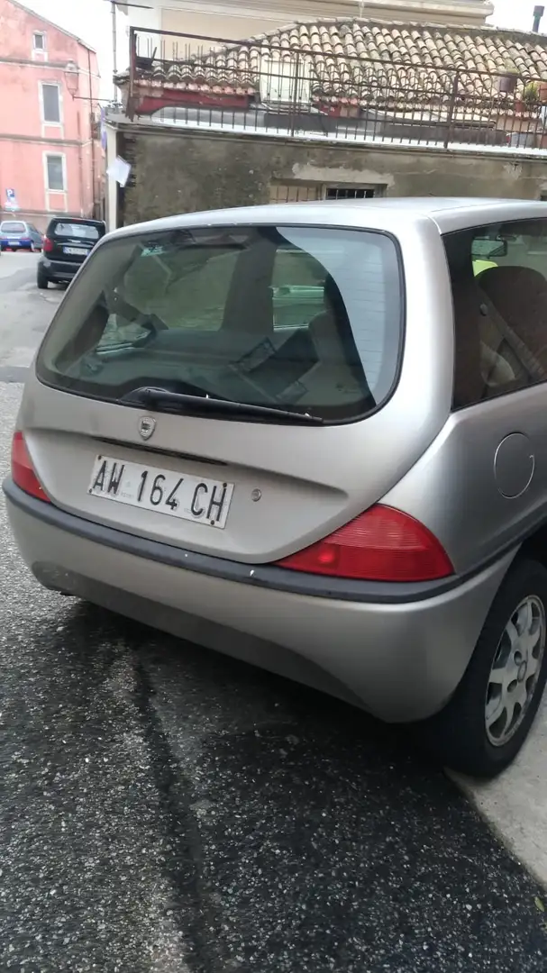 Lancia Y 1.2 16 V LX - 2