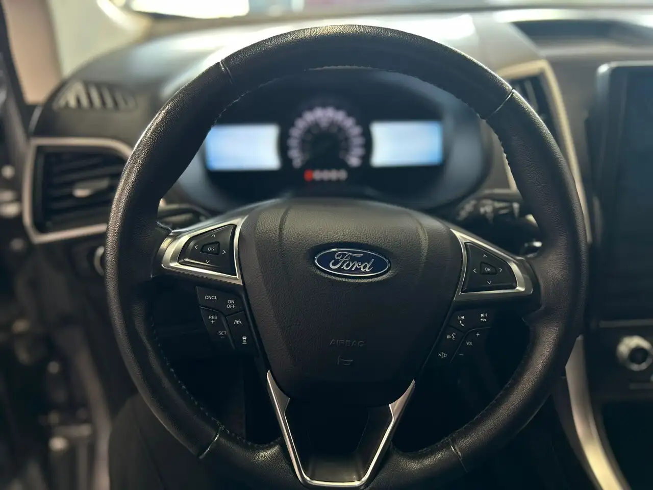 Ford Edge снимка Ford Edge