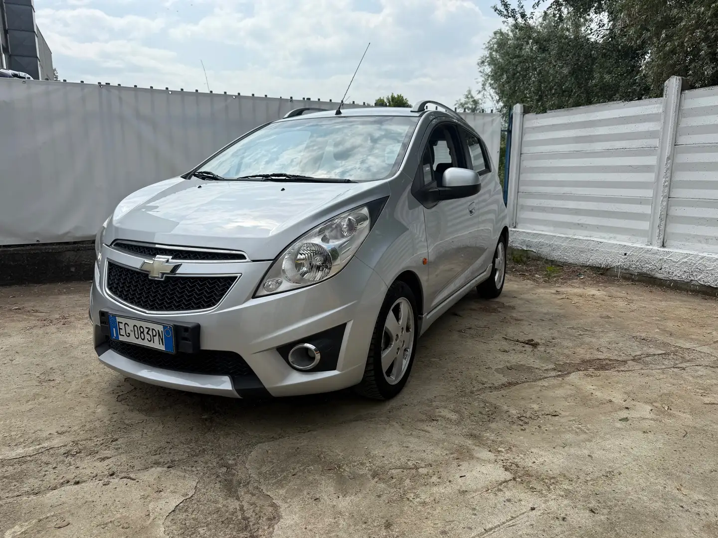 Chevrolet Spark Spark 1.2 LS Plateado - 2