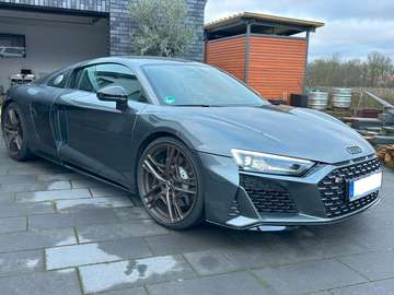 R8 V10 5.2 FSI quattro S tronic