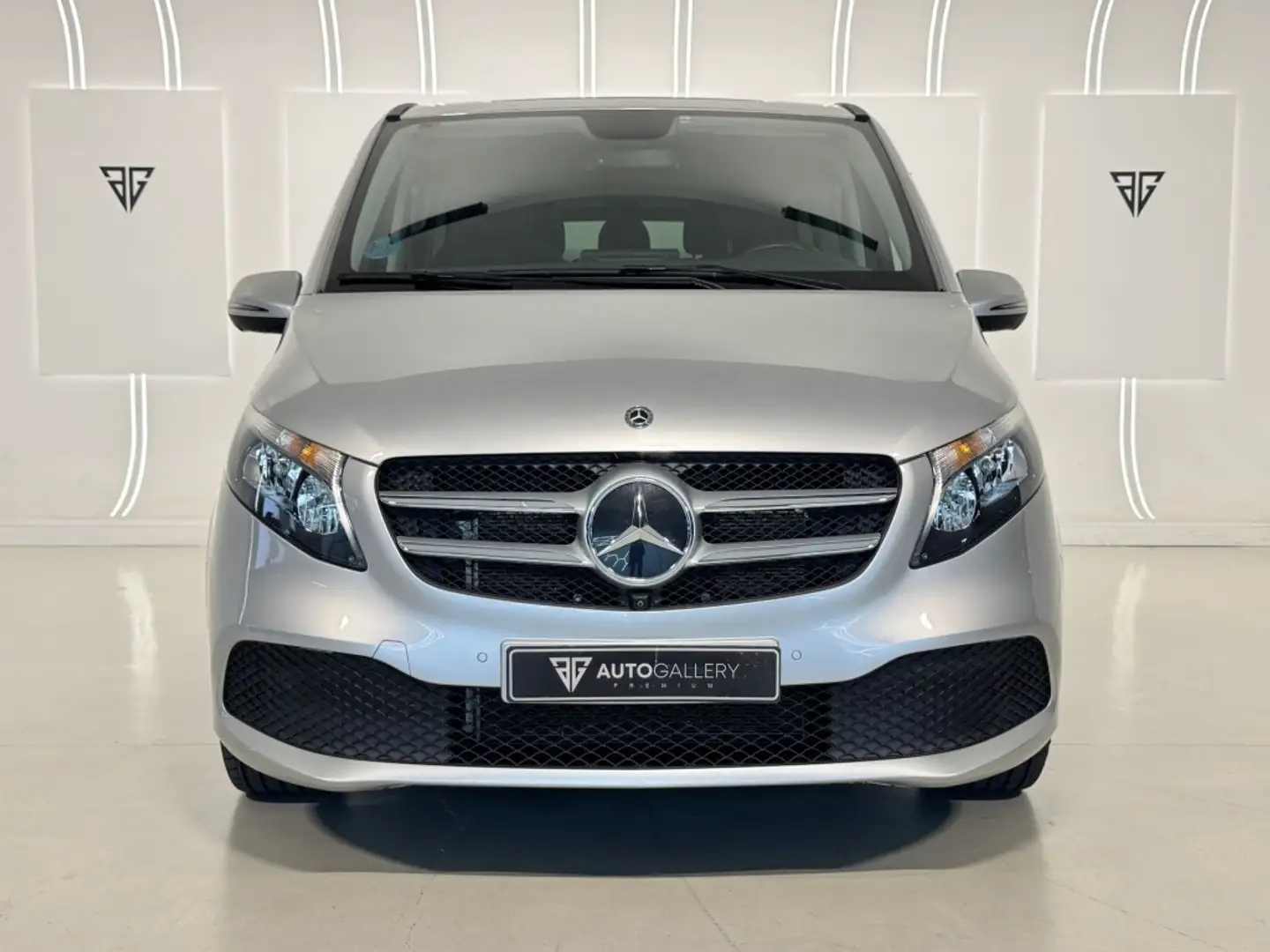 Mercedes-Benz V 220 220d Largo Plateado - 2