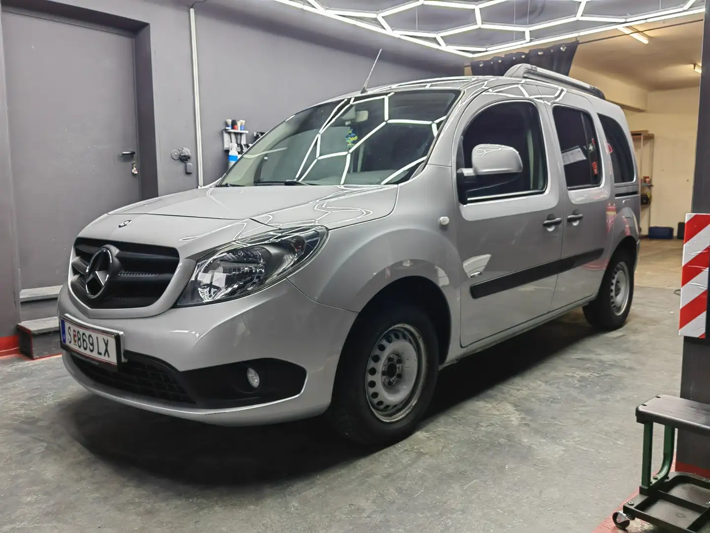 Mercedes-Benz Citan Kombi 109 CDI Srebrny - 1