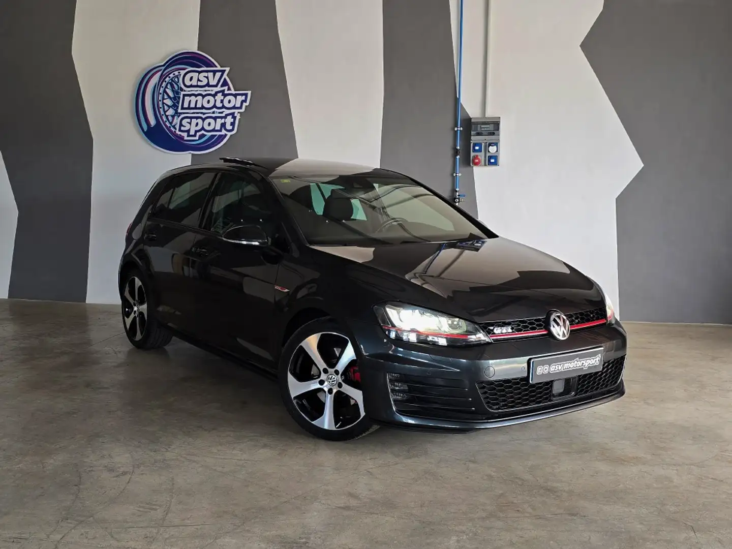 Volkswagen Golf GTI 2.0 TSI DSG 220 Gris - 2