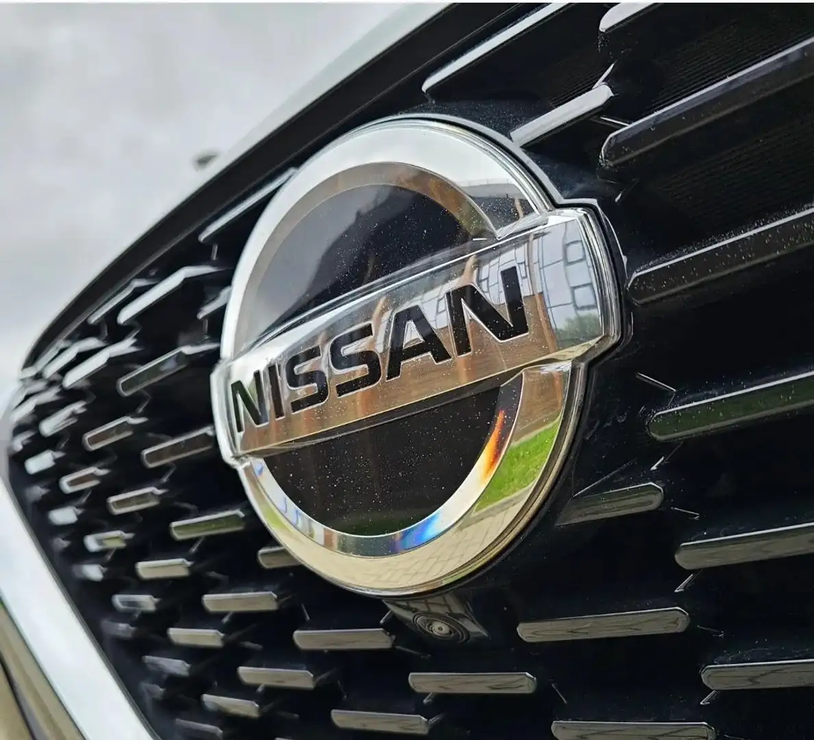 Nissan Qashqai 1.3 DIG-T MHEV Xtronic N-Connecta Schwarz - 2