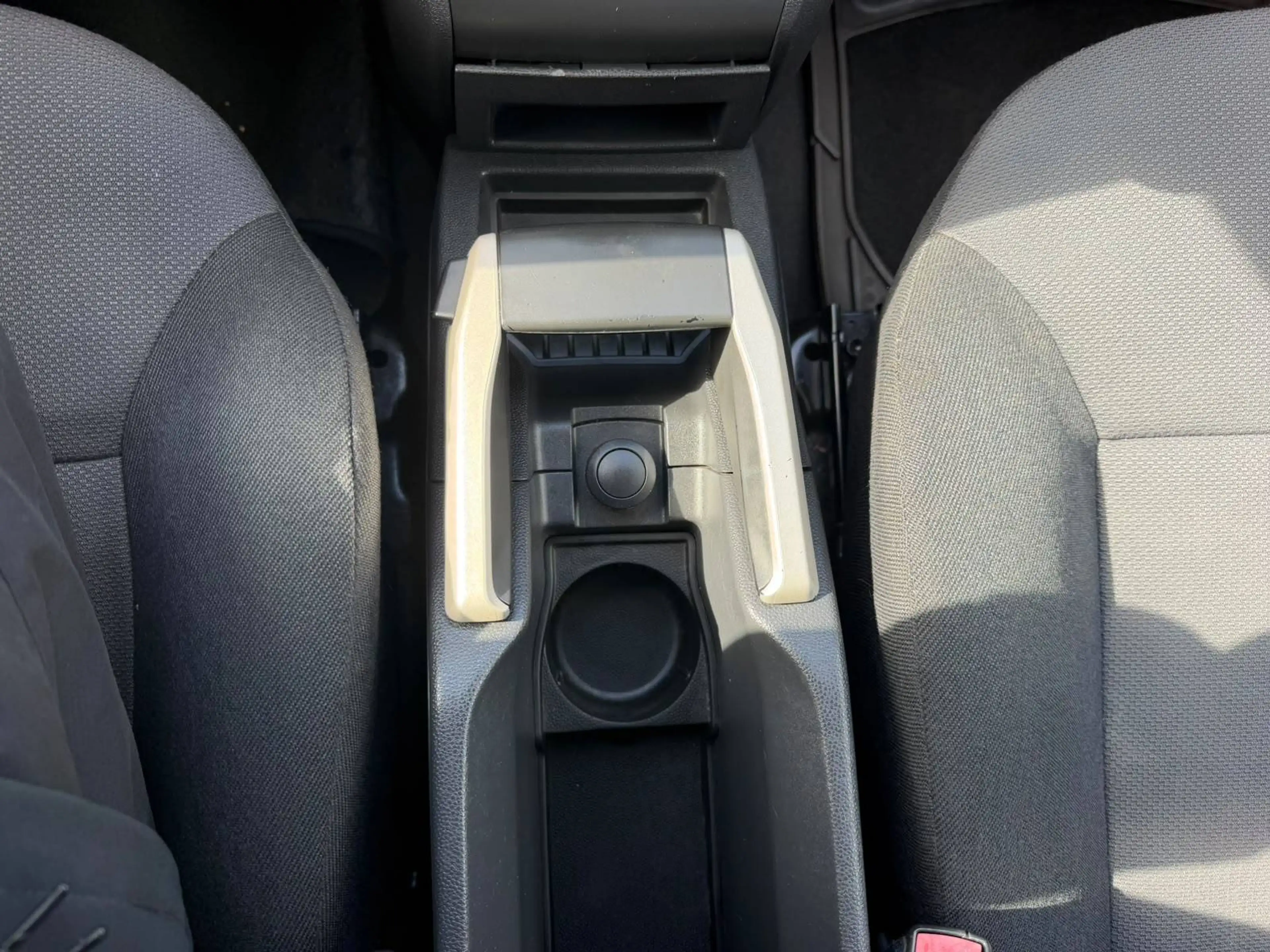 Opel Zafira Zafira Diesel 1.9 CDTI — photo 14