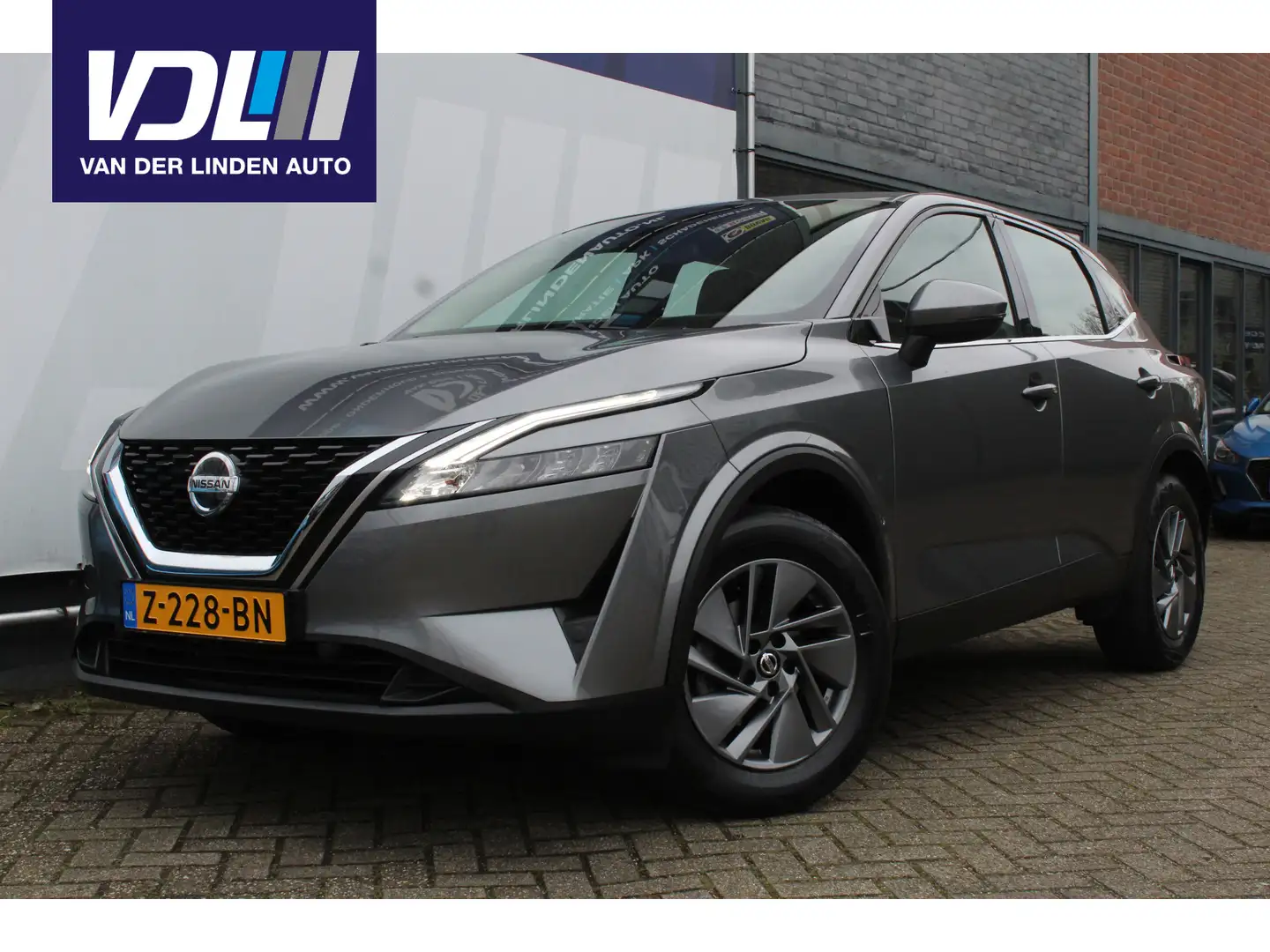 Nissan Qashqai 1.3 MHEV AUTOMAAT 1800kg Trekgewich Airco l Adapti Gris - 1