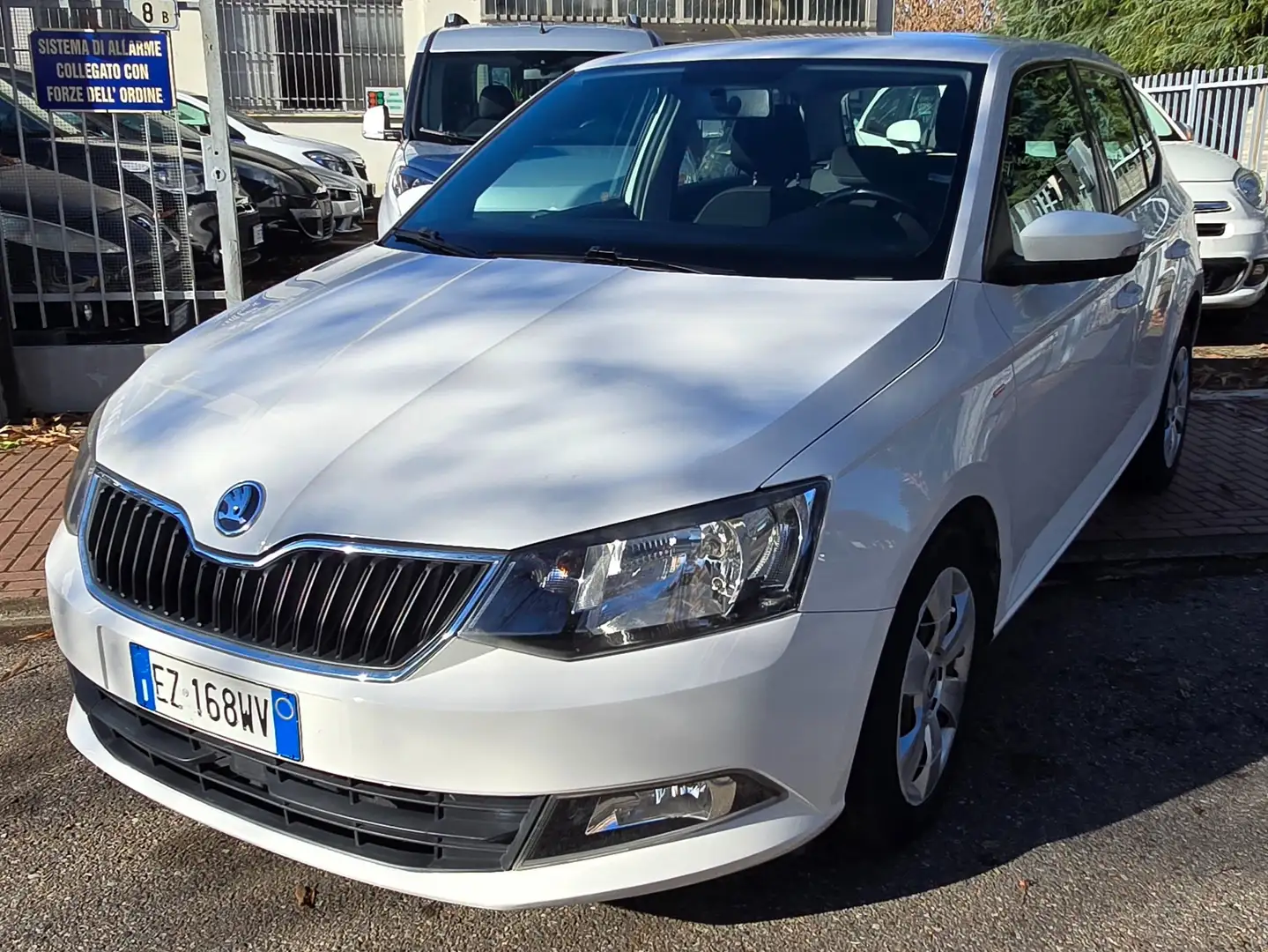 Skoda Fabia Berlina 1.0 MPI Style 75 CV OK NEOPATENTATI Blanc - 1