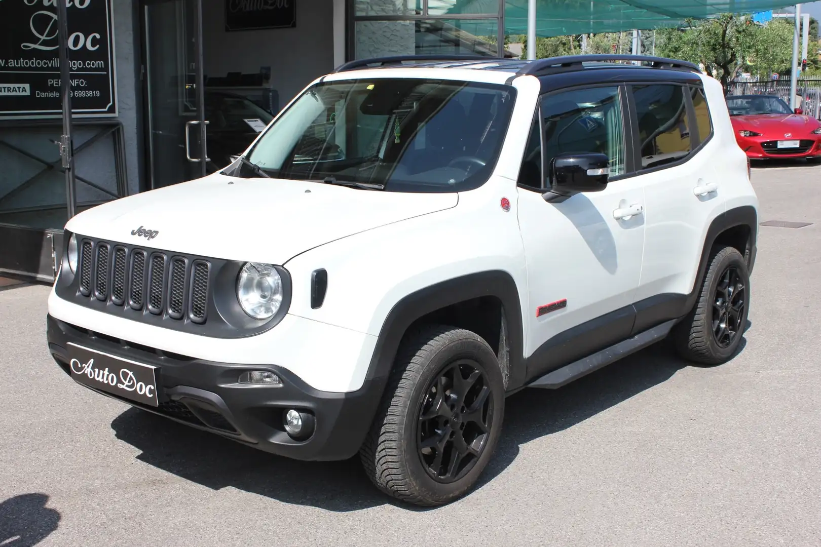 Jeep Renegade 2.0 MJT 170CV 4WD ACTIVE DRIVE LOW TRAILHAWK Blanco - 1