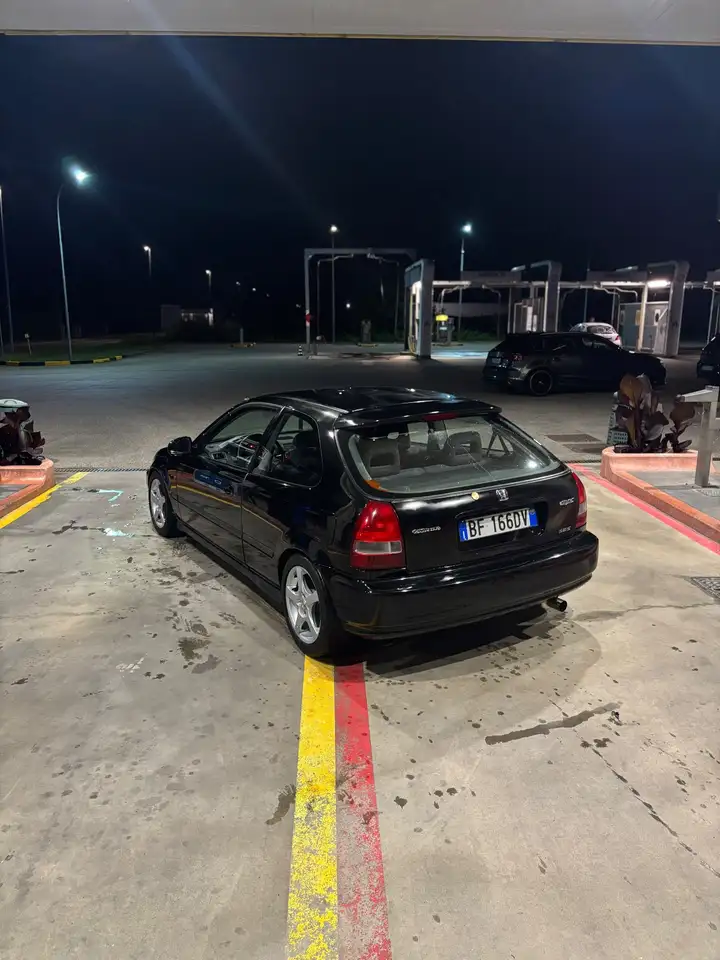 Honda Civic 3p 1.4i S 90cv, foto 4