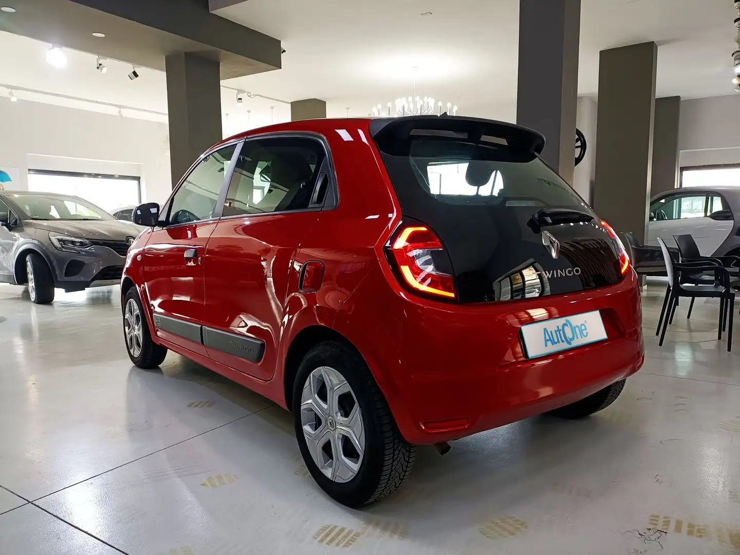 Renault Twingo 1.0 65CV S&S LIFE - LED CLIMA R&GO CONNECT Rood - 2