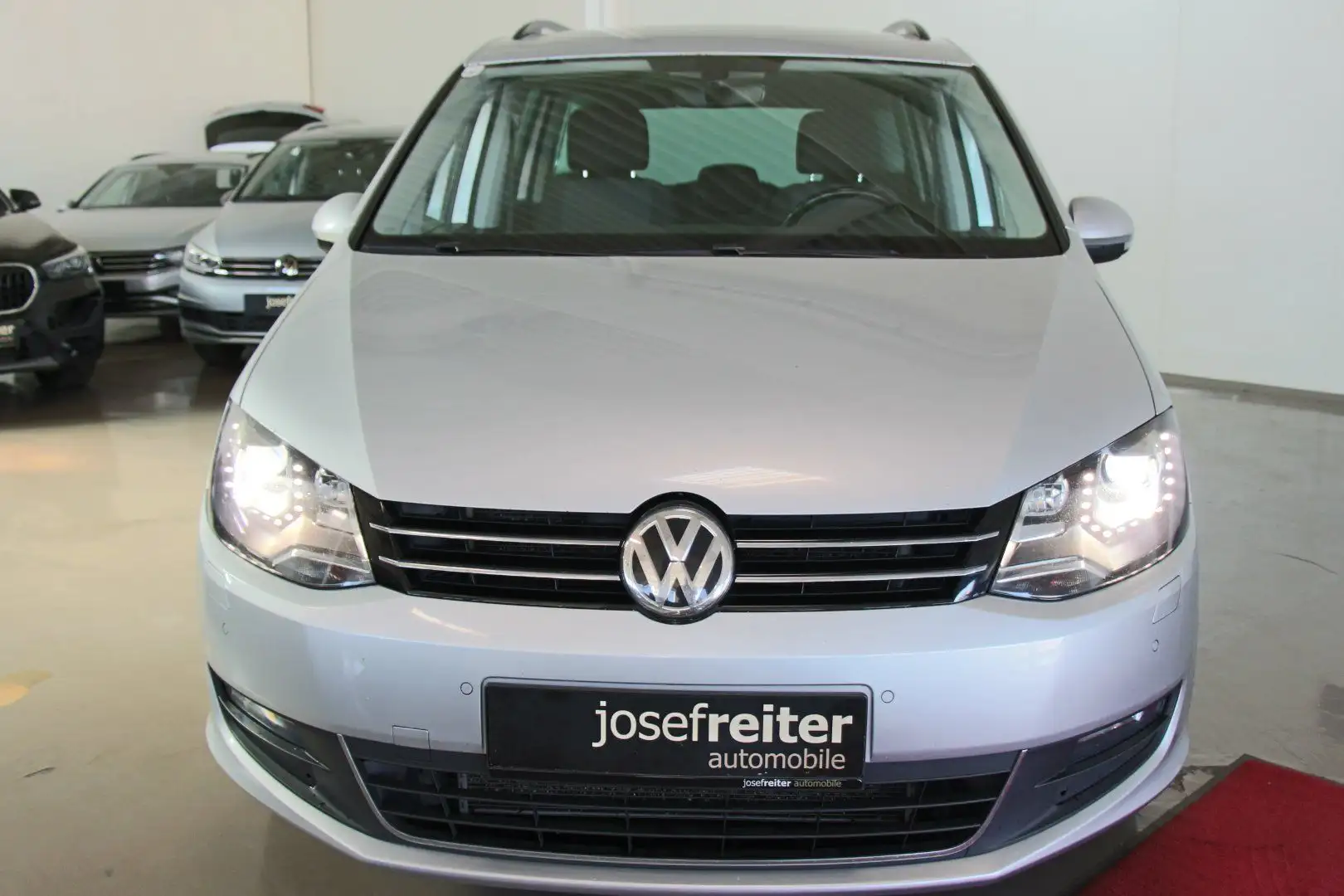 Volkswagen Sharan Comfortline BMT 2.0 TDI Silber - 2
