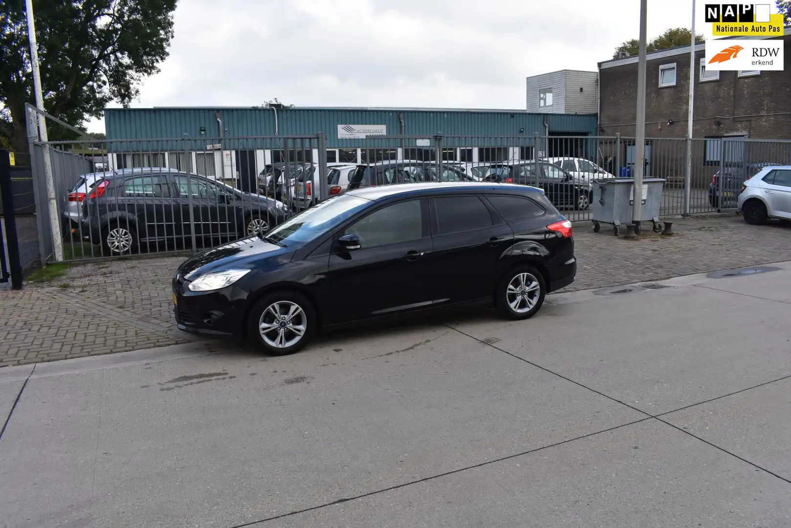 Ford Focus Wagon 1.0 EcoBoost Titanium Noir - 1