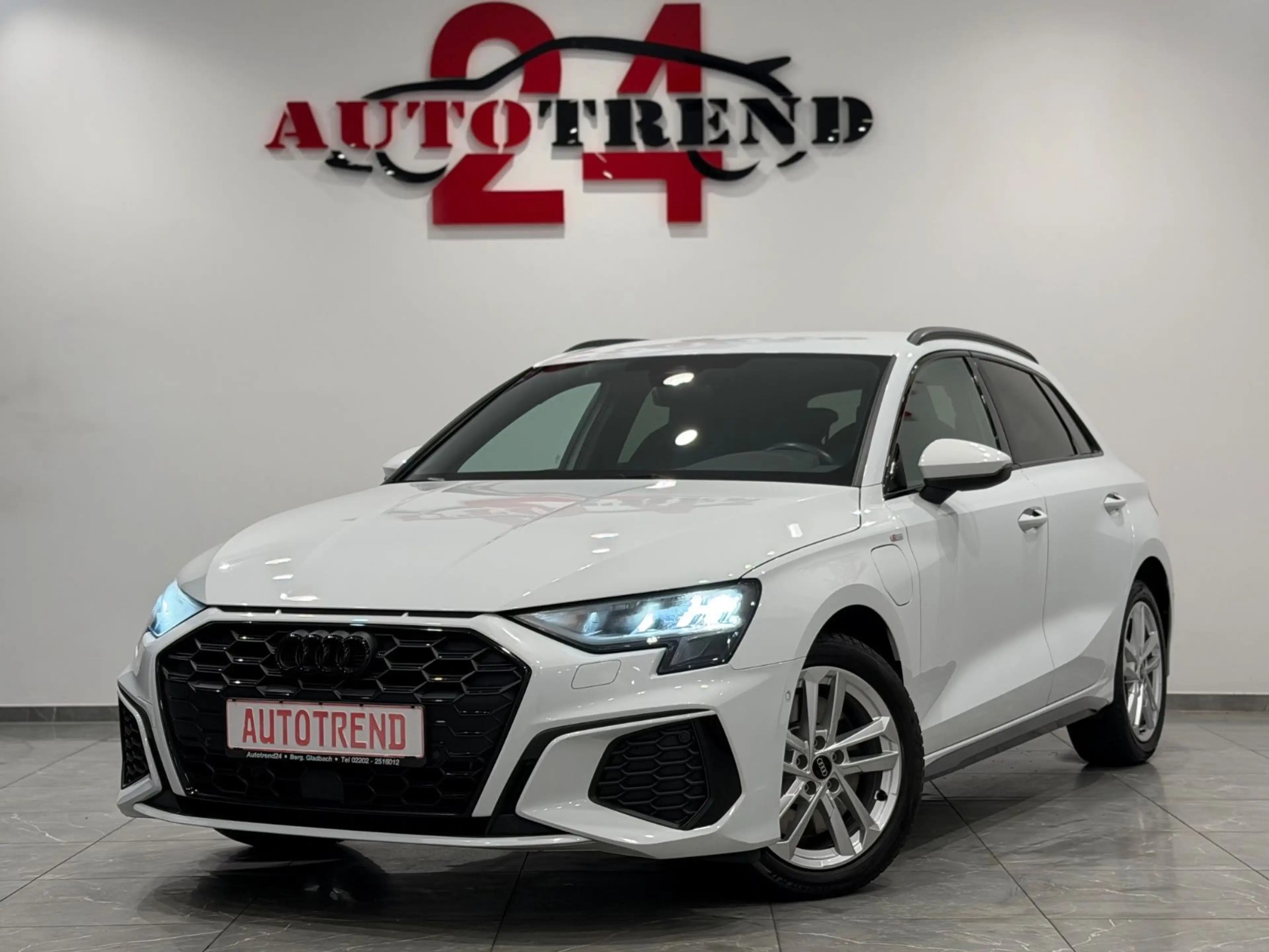 Audi A3 Sportback 45 TFSI e S-LINE SPORTPAKET 1.HAND