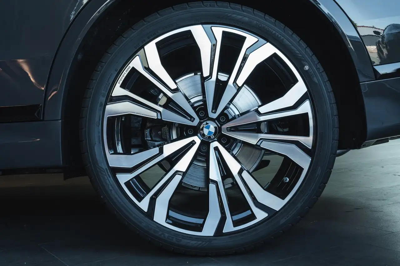 BMW X7 xDrive 40d | B&W | Massage | 2026 7