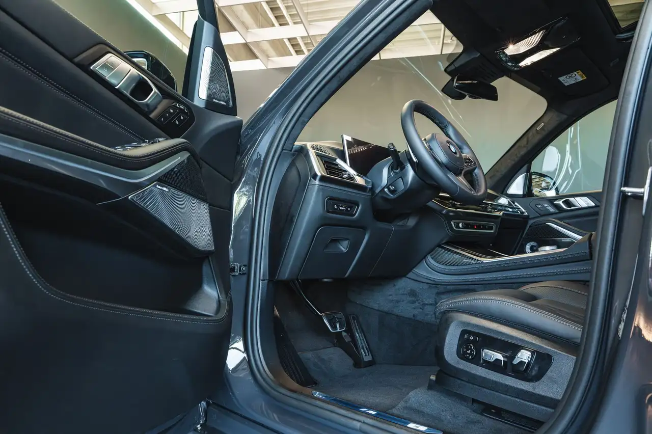 BMW X7 xDrive 40d | B&W | Massage | 2026 8