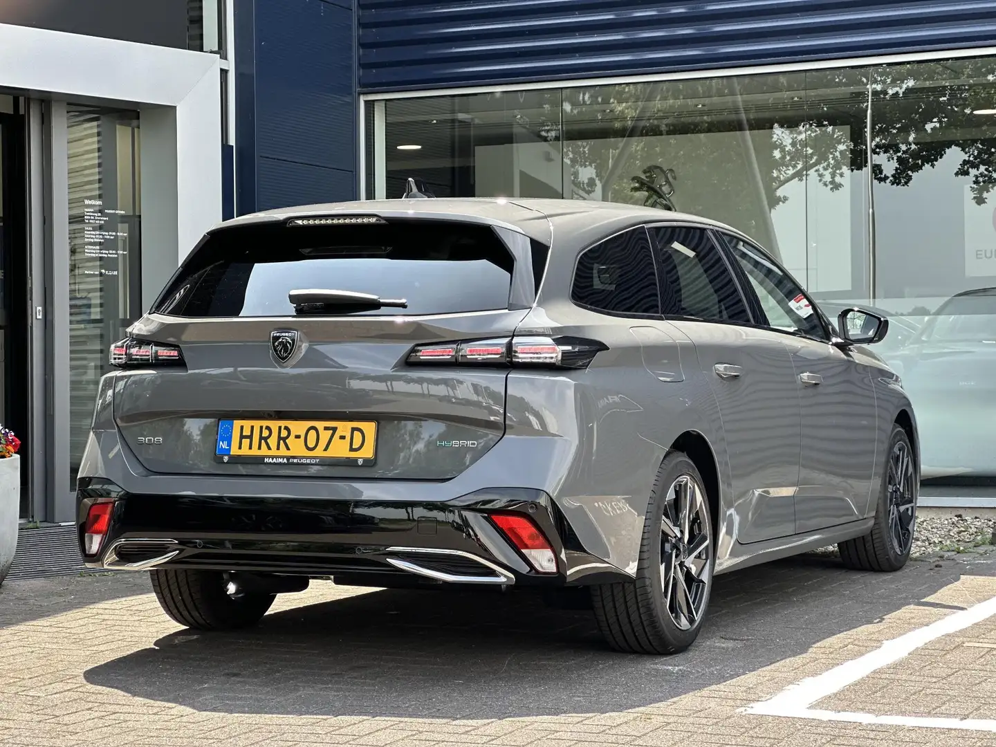 Peugeot 308 SW 1.6 Plug-in Hybrid 180 Allure Avantage | Parkee Gris - 2