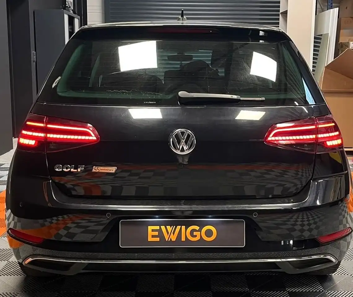 Volkswagen Golf Standard Model — photo 18