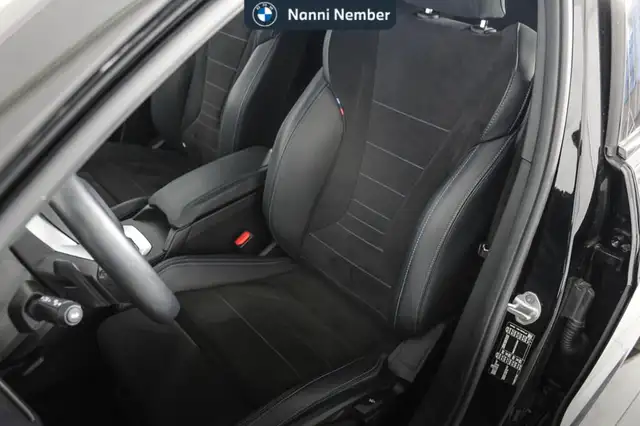 BMW 1 Series view 14